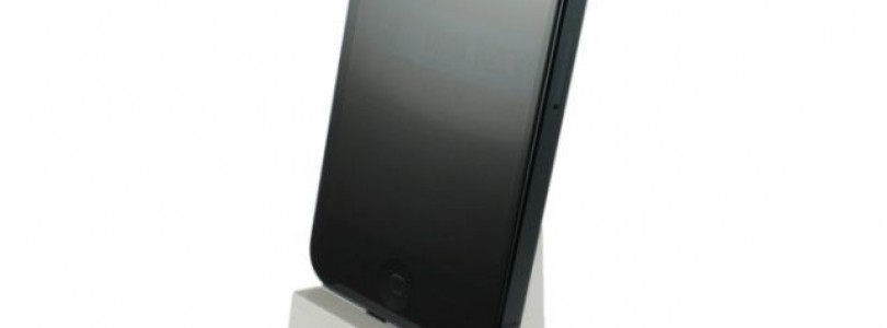 Maak je eigen iPhone 5 Lightning dock uit Lego steentjes