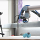 ‘Moeder robot’ bouwt en verfijnt haar eigen kinderen door middel van ‘natuurlijke selectie’