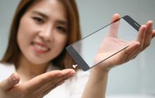 Microsoft integreert vingerafdrukscanner in scherm Surface Phone