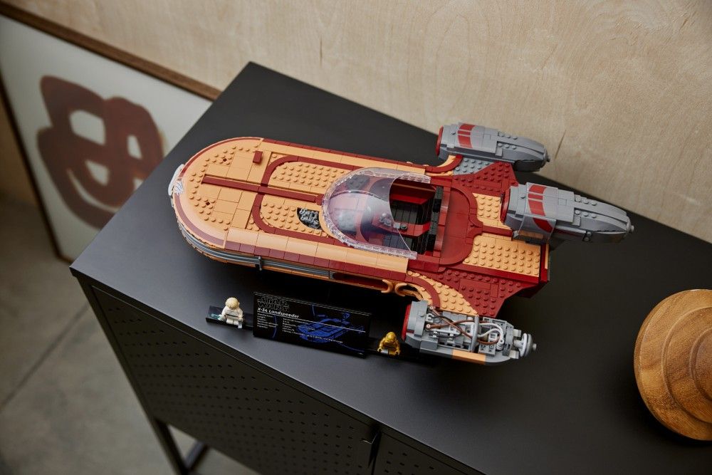 Communistisch stof in de ogen gooien ruimte LEGO Star Wars 75341 UCS Luke Skywalkers's Landspeeder vanaf 1 mei te koop