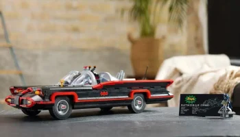 LEGO DC 76328 The Classic TV Series Batmobile gepresenteerd